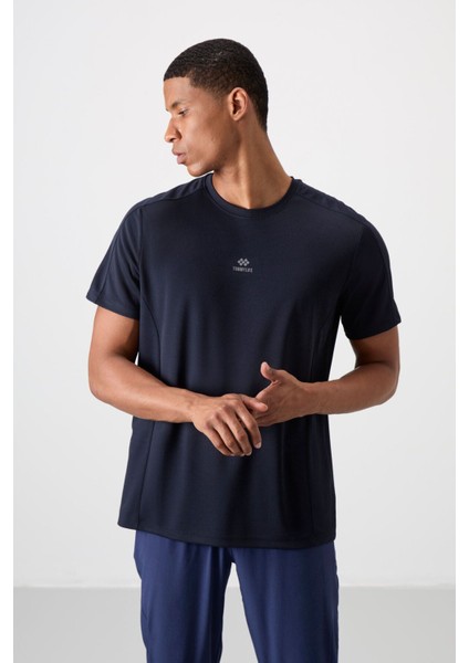 Lacivert Polyester Nefes Alan Dokulu İnce Esnek Standart Fit Erkek Performans T-Shirt - 88390 fırsatları