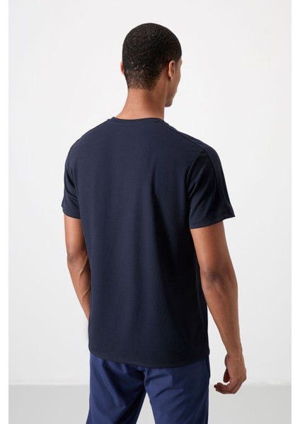 Lacivert Polyester Nefes Alan Dokulu İnce Esnek Standart Fit Erkek Performans T-Shirt - 88390 indirimleri