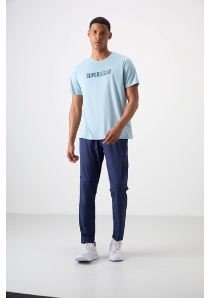 Açık Mavi Polyester Nefes Alan Dokulu İnce Esnek Standart Fit Erkek Performans T-Shirt - 88385