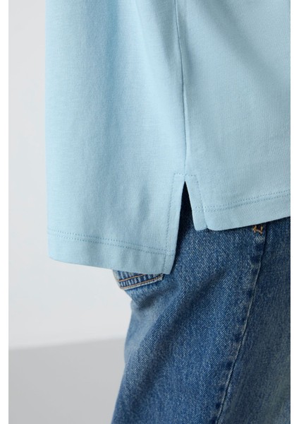 Açık Mavi Penye Modal Yumuşak Tuşeli Oversize Fit Basic Kadın T-Shirt- 97285