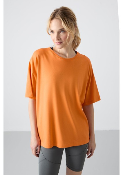 Tommy Life Oranj Penye Modal Yumuşak Tuşeli Oversize Fit Basic Kadın T-Shirt- 97285