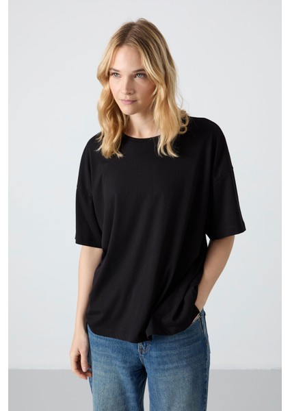 Siyah Penye Modal Yumuşak Tuşeli Oversize Fit Basic Kadın T-Shirt- 97285