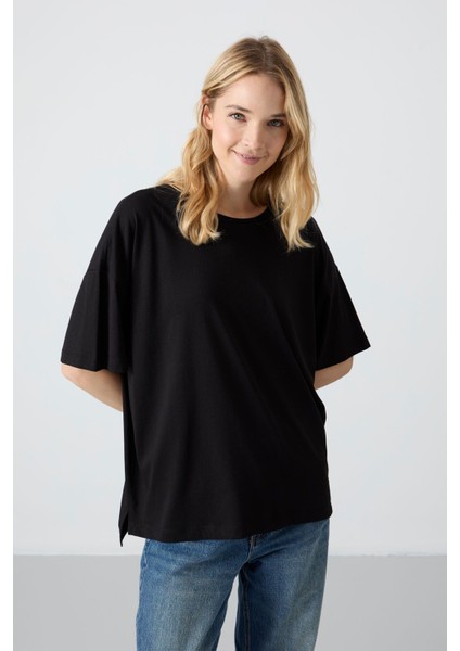 Siyah Penye Modal Yumuşak Tuşeli Oversize Fit Basic Kadın T-Shirt- 97285