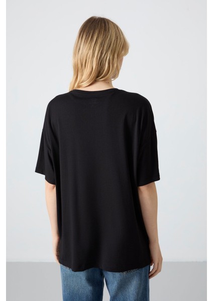 Siyah Penye Modal Yumuşak Tuşeli Oversize Fit Basic Kadın T-Shirt- 97285