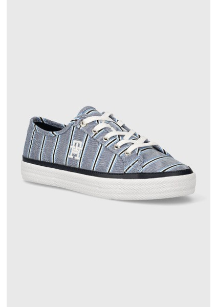 Canvas Sneaker