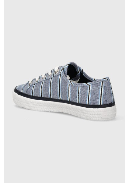 Canvas Sneaker