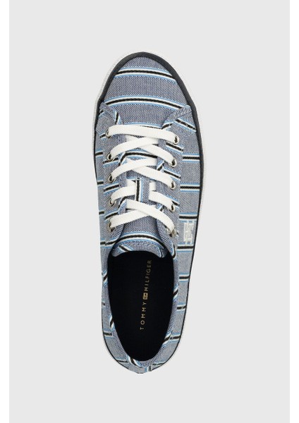 Canvas Sneaker