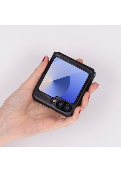 Samsung Galaxy Z Flip6 Uyumlu Deri Arka Kapak Parlak Siyah modelleri