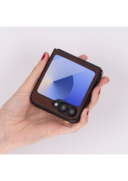 Samsung Galaxy Z Flip6 Uyumlu Deri Arka Kapak Antik Kahve modelleri