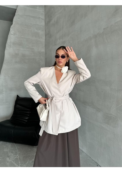 Taş Elegant Kuşaklı Ceket fırsatları