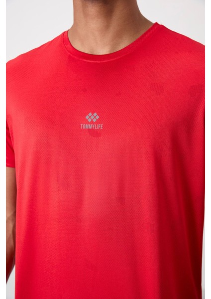 Tommy Life Kırmızı Polyester Nefes Alan Jakarlı Ince Esnek Standart Fit Erkek Performans T-Shirt - 88397