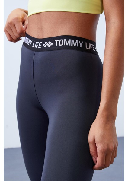 Tommy Life Antrasit Kadın Yüksek Bel Yazı Kemerli Slim Fit Dar Paça Tayt - 94546