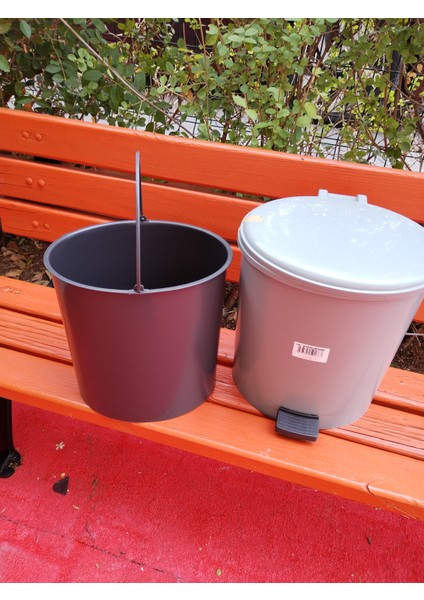 Pedallı Plastik Çöp Kovası Içi Kovalı 10 Litre fiyatları