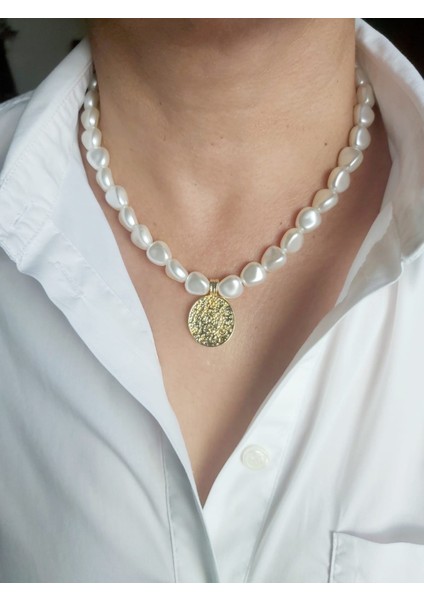 Madalyon Uçlu Inci Kolye modelleri