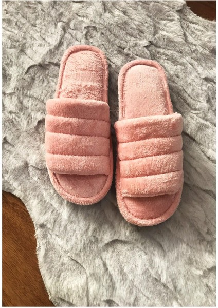 Kadın Ev Terliği Pembe Peluş 37 Numara