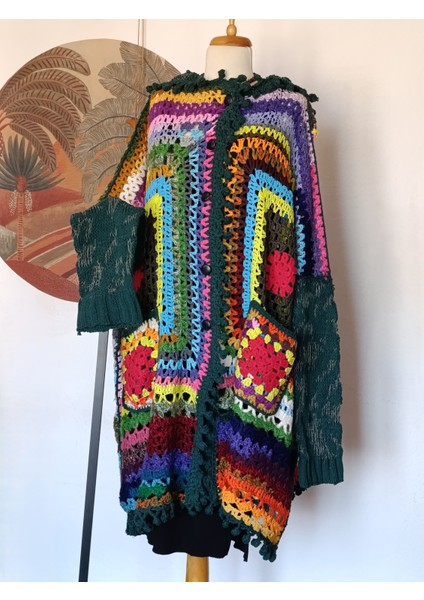 Hippybutik Çok Renkli Kapüşonlu El Örgüsü Uzun Astarsız Büyük Beden Hırka/kaban