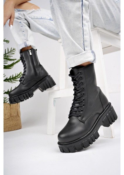 Just Kalın Taban Fermuarlı Bağcıklı Kadın Postal Bot fiyatları