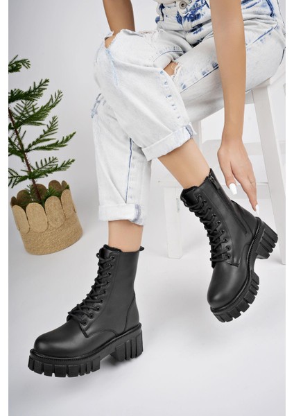 Just Kalın Taban Fermuarlı Bağcıklı Kadın Postal Bot indirimleri