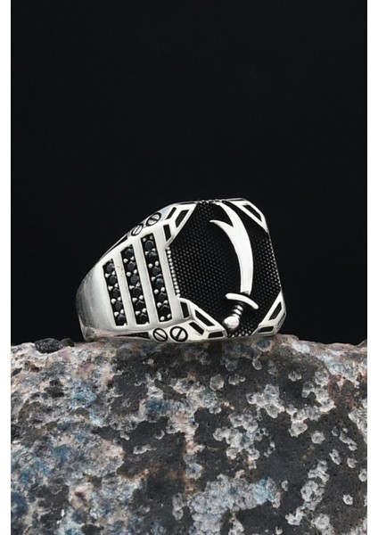 Gümüş Hz. Ali Zülfikar Kılıcı Mikro Taş Süslemeli 925 Ayar Gümüş Erkek Yüzüğü 901222