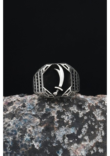 Gümüş Hz. Ali Zülfikar Kılıcı Mikro Taş Süslemeli 925 Ayar Gümüş Erkek Yüzüğü 901222 fiyatları