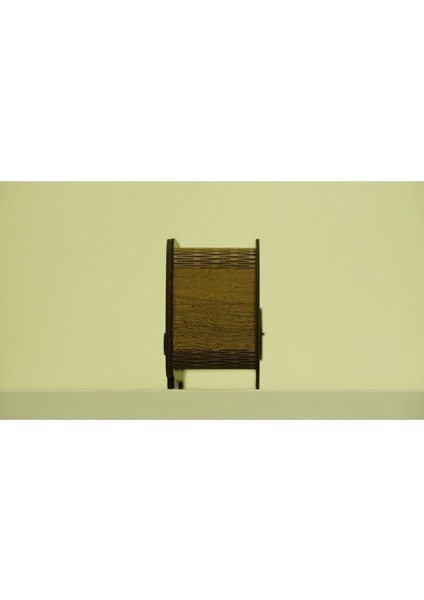 Retro tarzda radyo görünümlü dekoratif kumbara, şık ve kullanışlı ev aksesuarı fiyatları