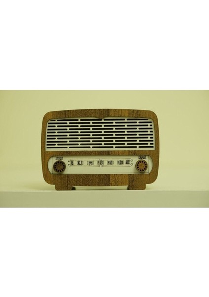 Retro tarzda radyo görünümlü dekoratif kumbara, şık ve kullanışlı ev aksesuarı fırsatları
