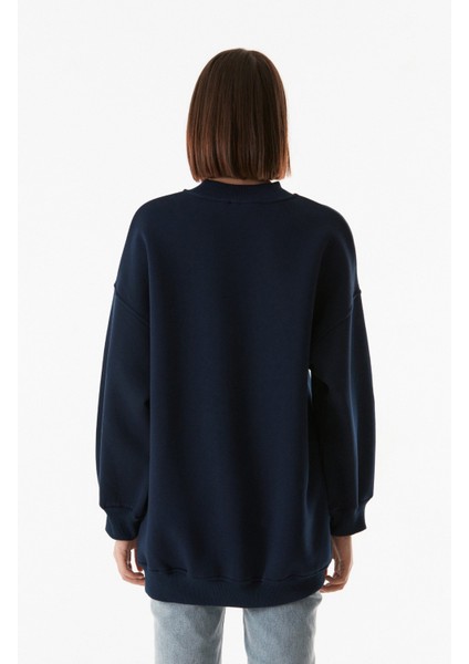 Basic Bisiklet Yaka Oversize Sweatshirt fırsatları