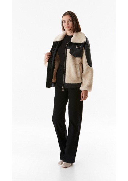 Çift Cepli Suni Deri Detaylı Peluş Mont fiyatları