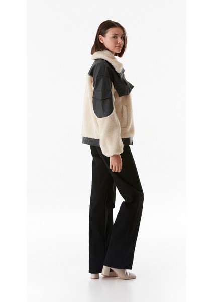 Çift Cepli Suni Deri Detaylı Peluş Mont fırsatları