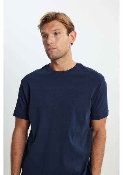 %100 Pamuk Modern Fit Normal Kesim Bisiklet Yaka Tişört fırsatları