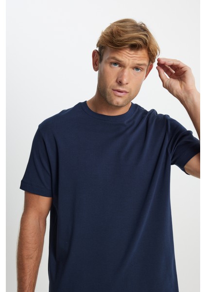 %100 Pamuk Modern Fit Normal Kesim Bisiklet Yaka Tişört indirimleri