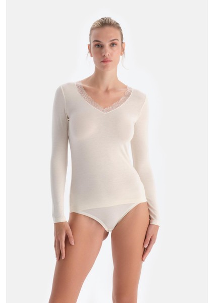 Ekru 5015KC Modal Kaşmir Dantel Detaylı V Yaka Uzun Kollu Bluz fırsatları