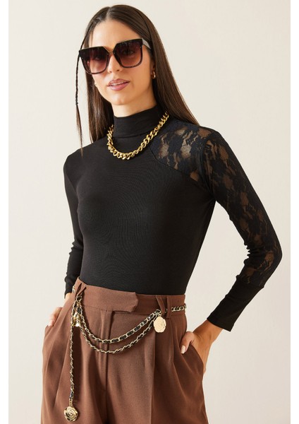 Siyah Dantel Detaylı Boğazlı Bluz 5KXK2-48976-02