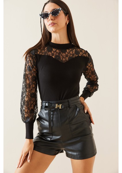 Siyah Dantel Detaylı Dik Yaka Bluz 5KXK2-48975-02 indirimleri