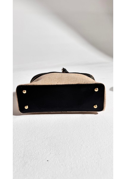 Marna Bej Siyah Fermuarlı Askı Detaylı Çanta