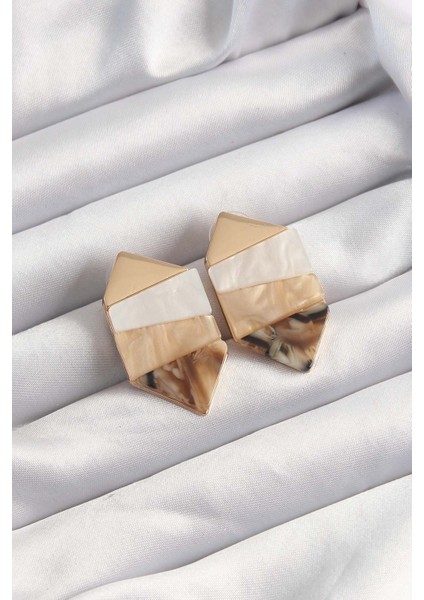 Pirinç Bej Beyaz Renkli Desenli Geometrik Küpe fiyatları