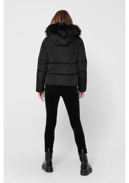 Onlmonica Short Puffer Jacket Kadın Günlük Mont (15205638-BLACK) fırsatları