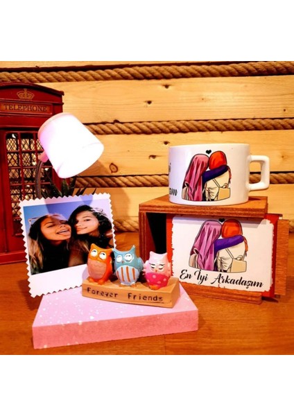 En Iyi Arkadaşım Kupa ve Masa Lambası Arkadaşa Hediye Seti