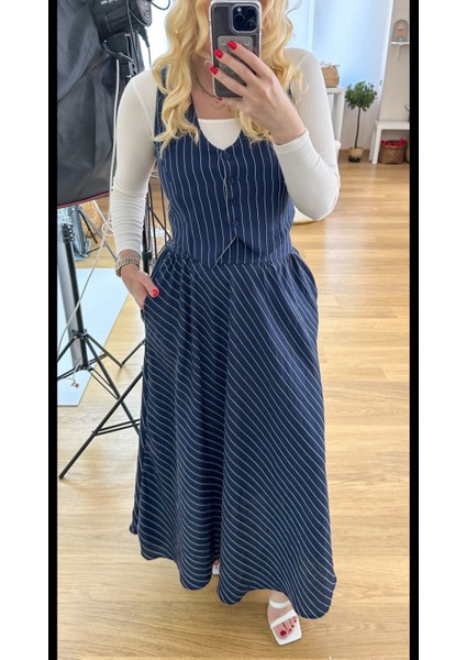 Beyaz Çizgili Lacivert Yelek Etek Takım fırsatları