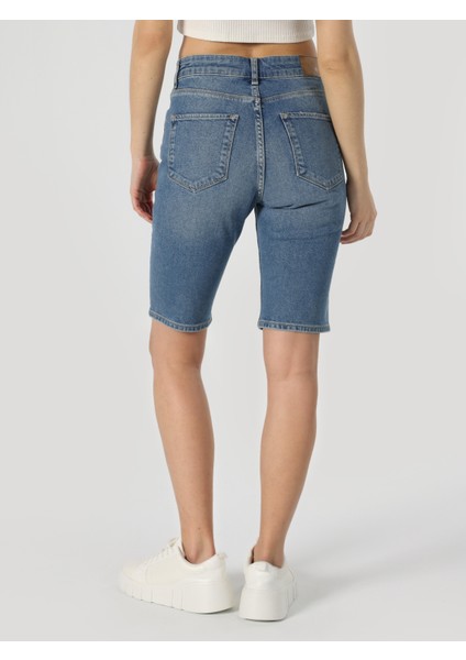 Yüksek Bel Slim Straight Fit Düz Paça Mavi Kadın Şort CL1063580