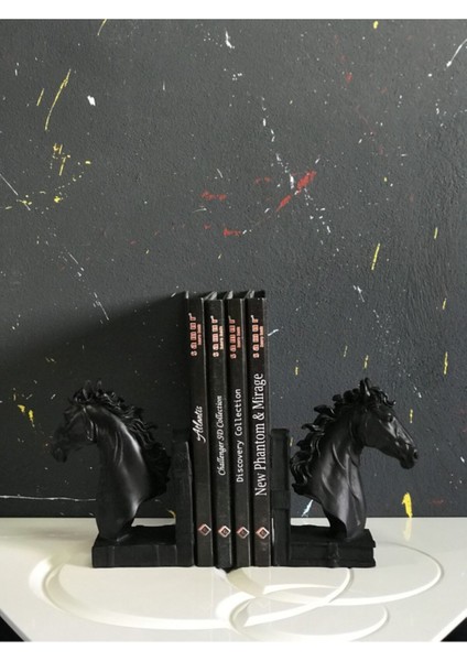 Siyah At Kitap Tutucu
