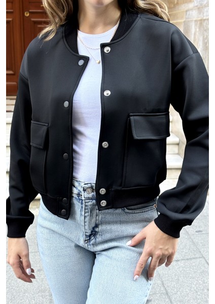 Kadın Siyah Önü Cepli Çıtçıtlı Ceket modelleri