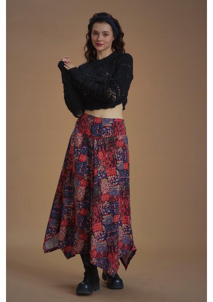 Kırmızı Etnik Desenli Biye Detaylı Asimetrik Kesimli Etek