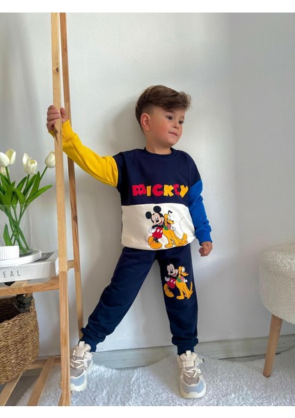 Renkli Mickey ve Pluto Baskılı Eşofman Takımı