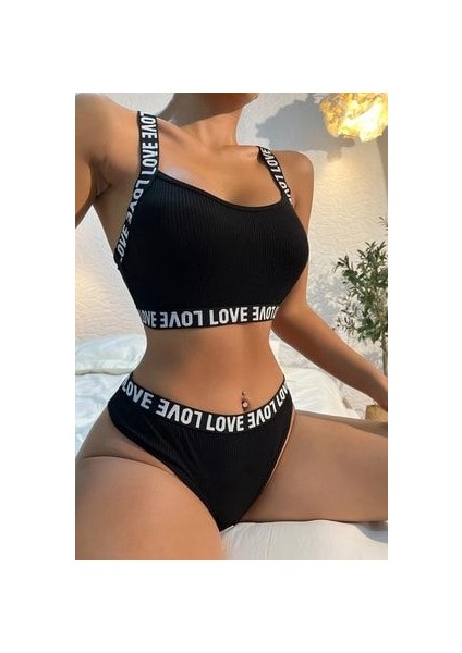 Kadın Siyah Çapraz Sırt ve Love Yazı Detaylı Iç Çamaşır Takımı