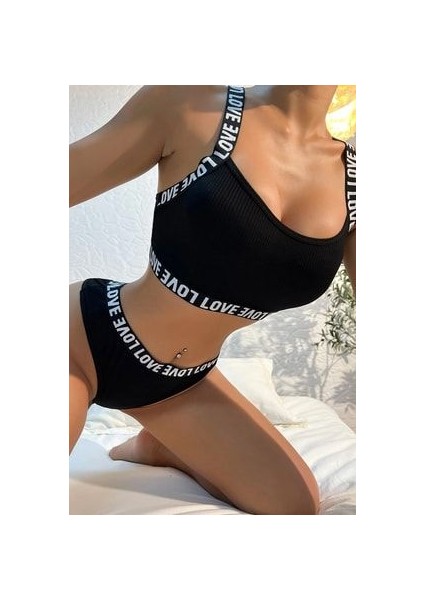 Kadın Siyah Çapraz Sırt ve Love Yazı Detaylı Iç Çamaşır Takımı fırsatları