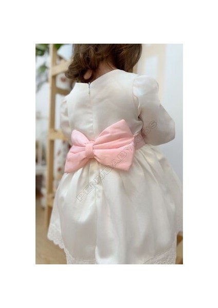 Beyaz Pembe Fiyonk Detaylı Uzun Kol Kız Bebek Elbise modelleri