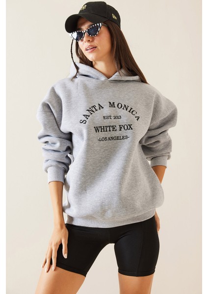 Gri Kapüşonlu Nakışlı Sweatshirt 5KXK8-48983-03