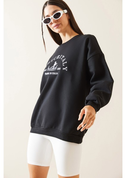 Siyah Bisiklet Yaka Nakışlı Sweatshirt 5KXK8-48979-02