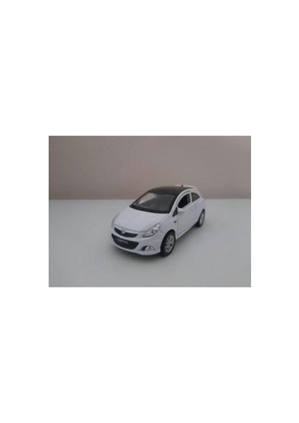 Opel Corsa Beyaz*1:38 Ölçek